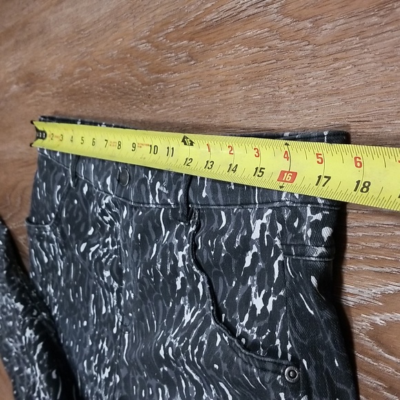 (XL) HUE Jegging Leopard Casual Stretch Contemporary Modern Everyday - Picture 8 of 9